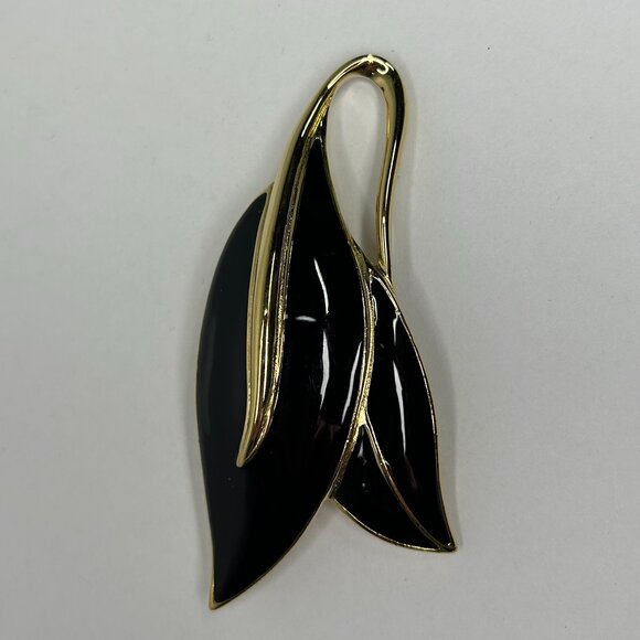 Vintage Signed Trifari Gold Tone Black Enamel Leaf Design 3.1” Brooch Pin - Picture 4 of 5